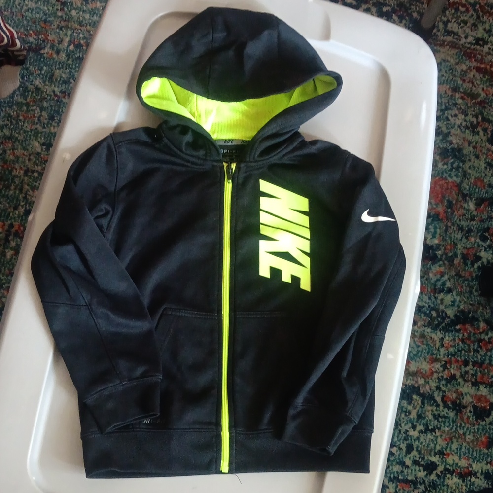 Nike dri-fit jacket